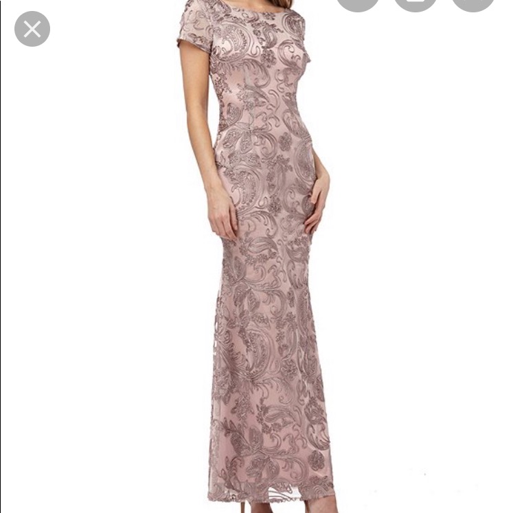 Jc Collection Embroidered Grown